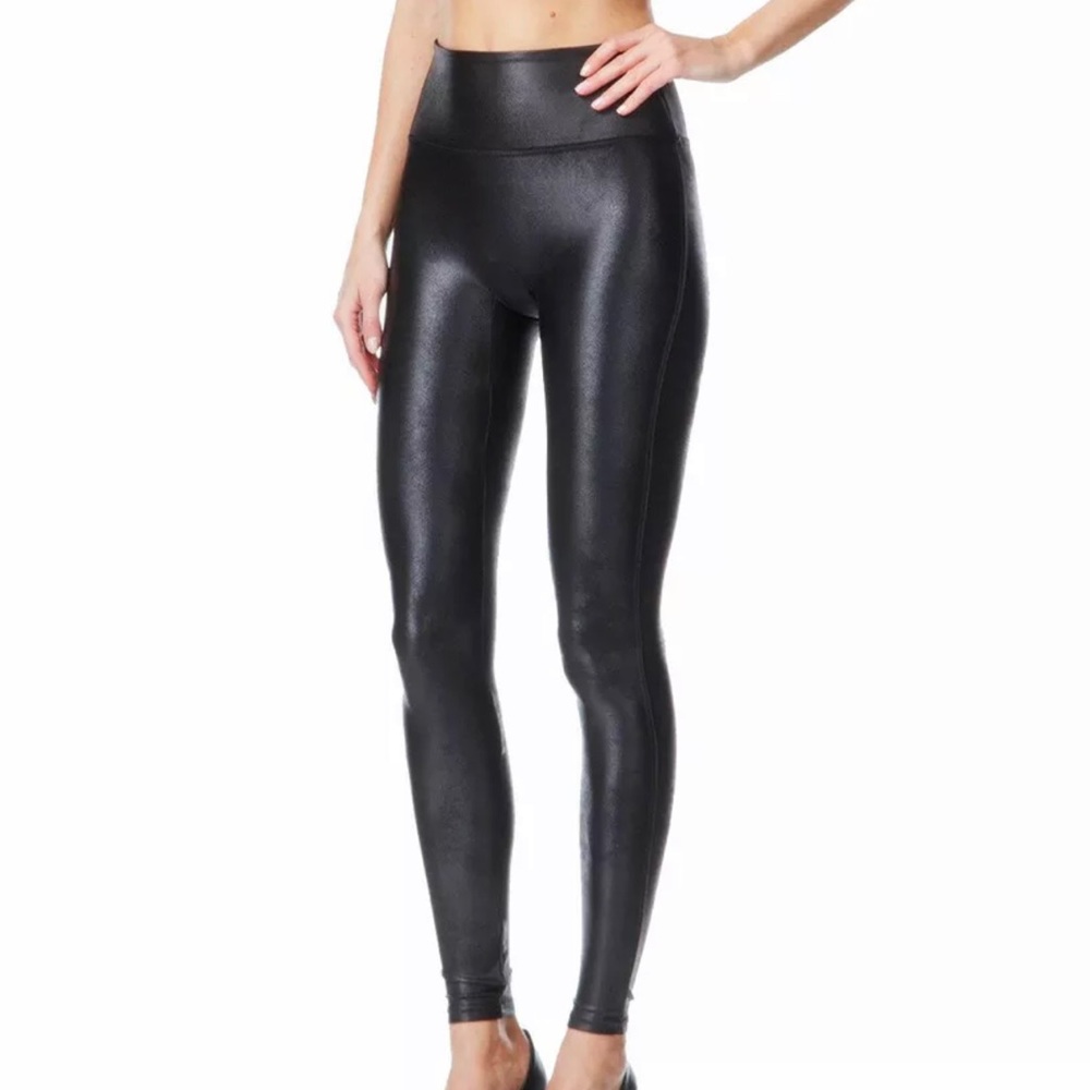 NWT SPANX Ready-to-Wow Faux-Leather Leggings Black Medium